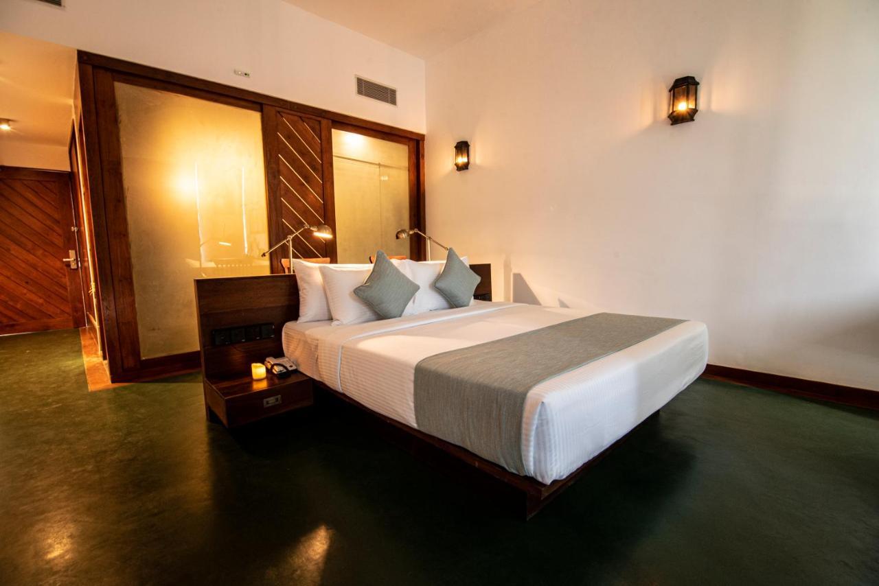 The Rockwall Boutique Hotel Bentota Exteriör bild